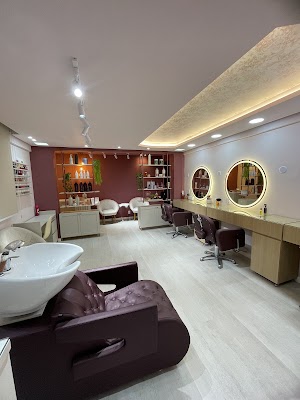 Salão de Beleza - Deise Santos Beauty Studio